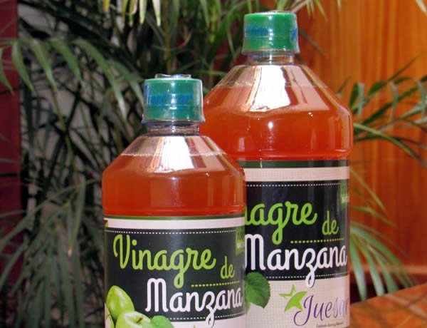 Vinagre de manzana con la madre